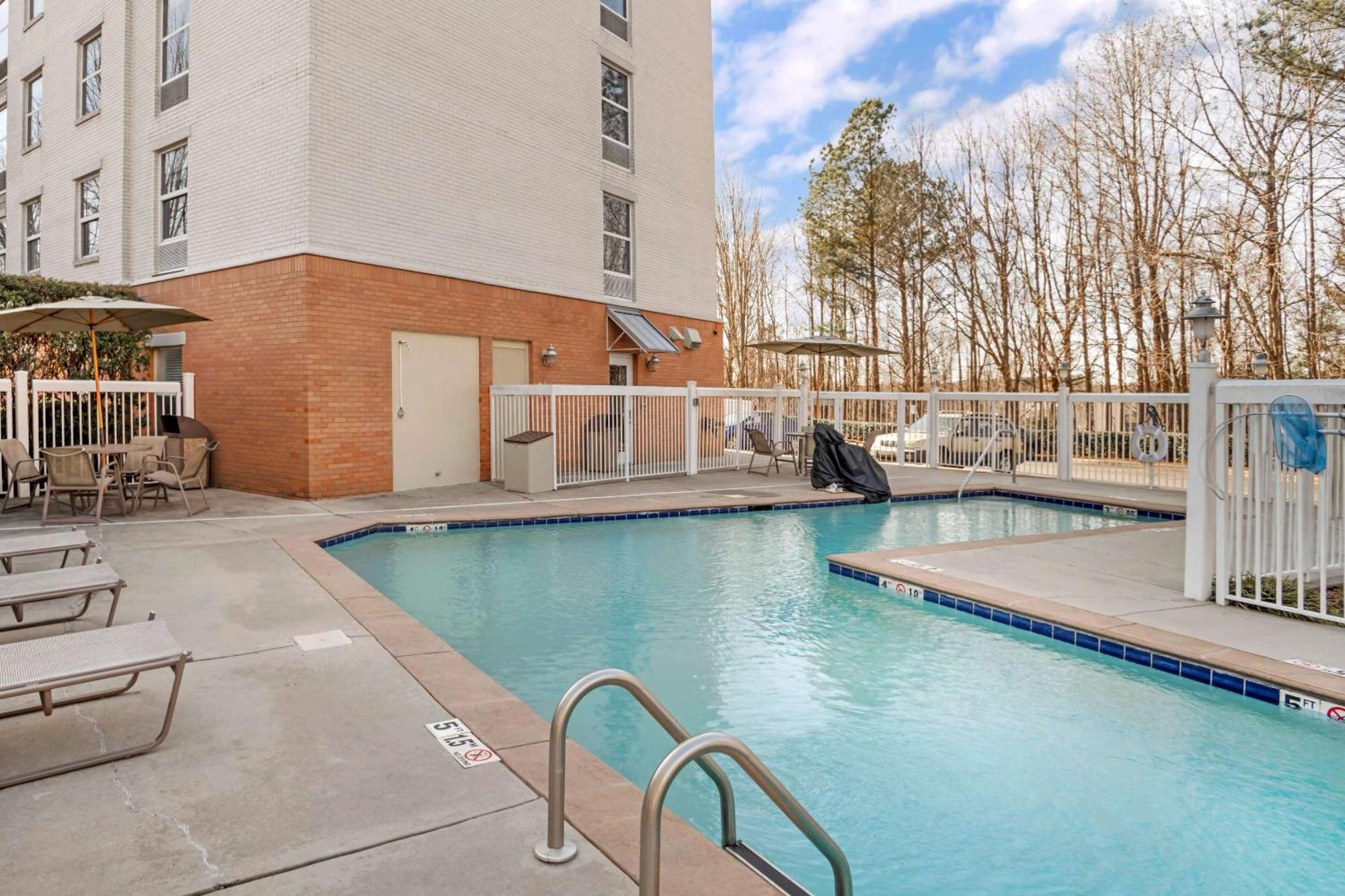 Comfort Suites Near Birkdale Village- Huntersville Luaran gambar
